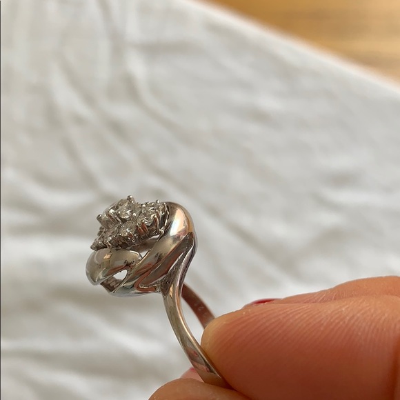 Diamond ring - Picture 5 of 8